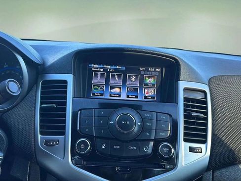 Used 2016 Chevrolet Cruze LT w/ Technology Package image 33