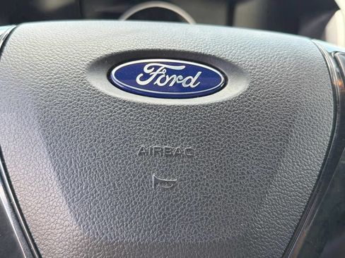 Used 2019 Ford Explorer XLT w/ Equipment Group 202A FWD image 31