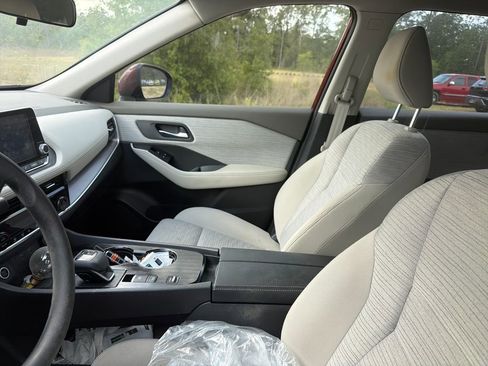 Used 2021 Nissan Rogue SV FWD image 9