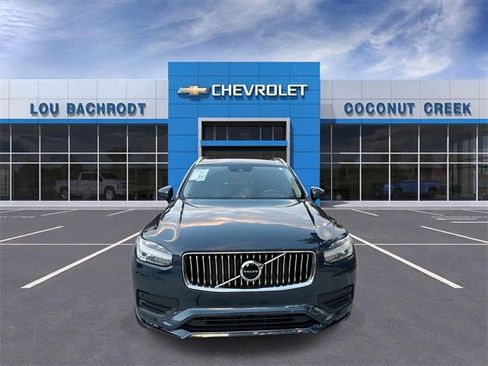 Used 2020 Volvo XC90 T5 Momentum image 3