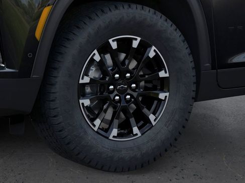 New 2026 Chevrolet Traverse Z71 w/ Enhanced Driving Package AWD/4WD image 9