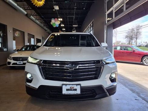 Used 2023 Chevrolet Traverse LT w/ LT Premium Package image 2
