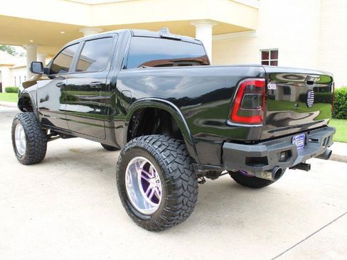 Used 2019 RAM 1500 Laramie w/ Sport Appearance Package AWD/4WD image 11