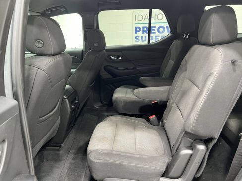 Used 2023 Chevrolet Traverse LT AWD/4WD image 21