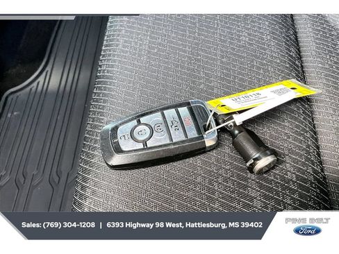 Used 2022 Ford F150 XLT w/ Equipment Group 302A High AWD/4WD image 9