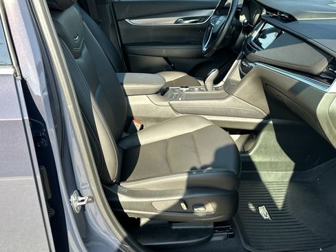 Used 2024 Cadillac XT6 Luxury w/ LPO, Floor Liner Package AWD/4WD image 14