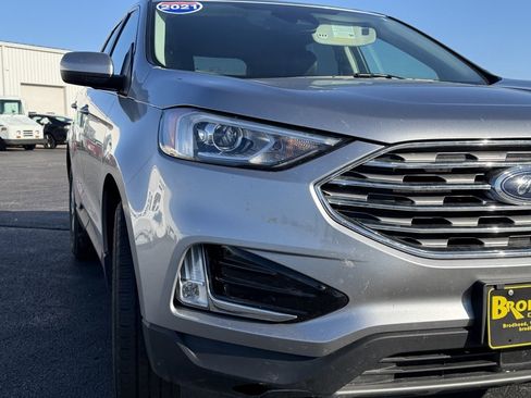 Used 2021 Ford Edge SEL w/ Convenience Package image 4