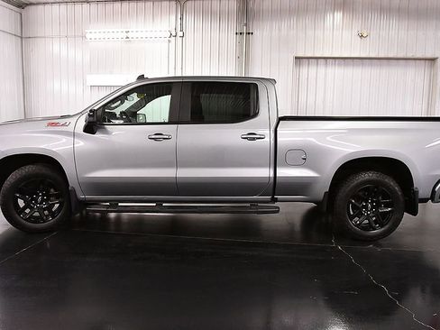 Used 2024 Chevrolet Silverado 1500 RST AWD/4WD image 4