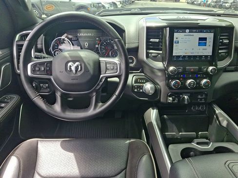Used 2022 RAM 1500 Laramie AWD/4WD image 11