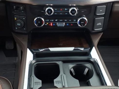 Used 2025 Ford F350 King Ranch w/ Chrome Package image 25