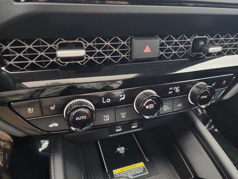 Certified 2025 Honda Accord Touring image 21