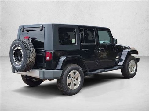 Used 2008 Jeep Wrangler Unlimited Sahara w/ Dual Top Group AWD/4WD image 5