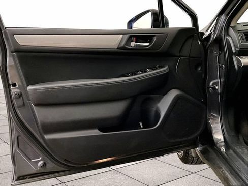 Used 2019 Subaru Outback 2.5i Premium AWD/4WD image 22