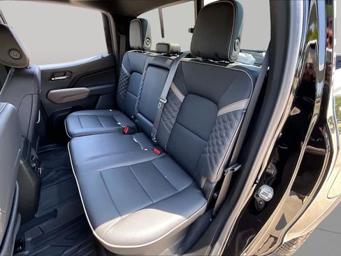 Used 2025 GMC Canyon Denali AWD/4WD image 20
