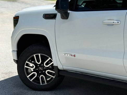 New 2026 GMC Sierra 1500 AT4 w/ AT4 Premium Package AWD/4WD image 8