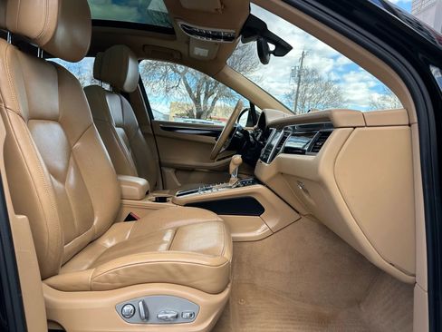 Used 2016 Porsche Macan S image 23