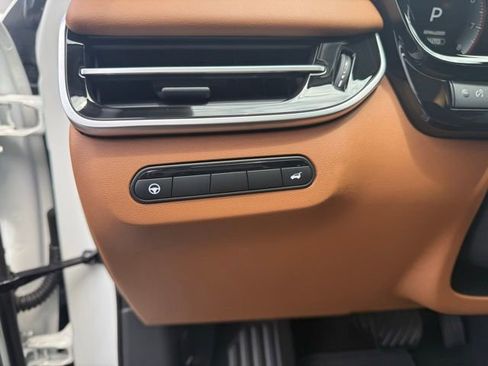Certified 2025 INFINITI QX60 Sensory AWD/4WD image 10