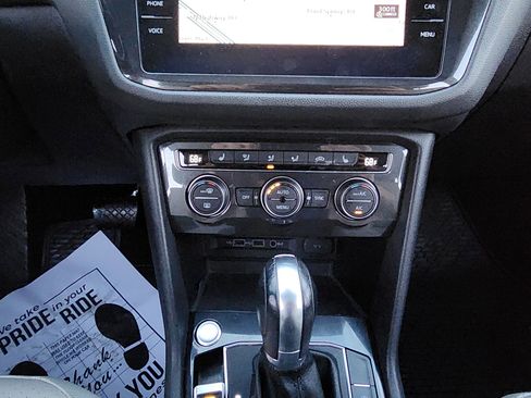 Used 2019 Volkswagen Tiguan SEL image 36