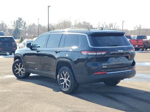 Used 2023 Jeep Grand Cherokee L Limited image 3