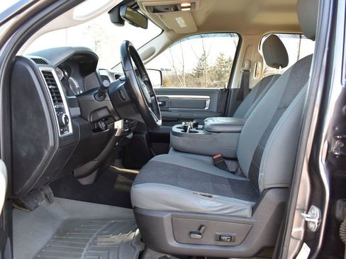 Used 2019 RAM 1500 Big Horn image 15