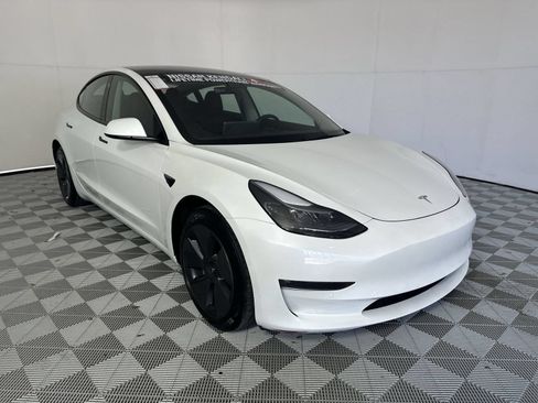Used 2022 Tesla Model 3 Long Range AWD/4WD image 2
