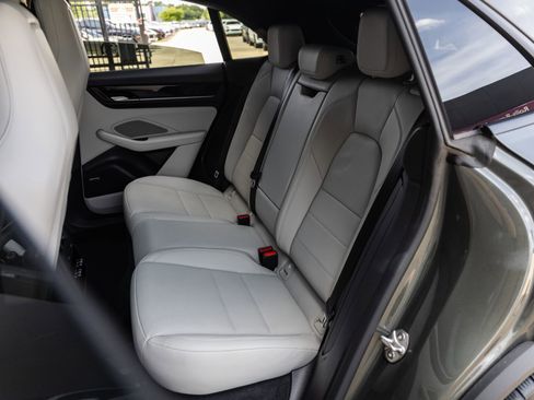 Certified 2025 Porsche Macan 4 Electric AWD/4WD image 32