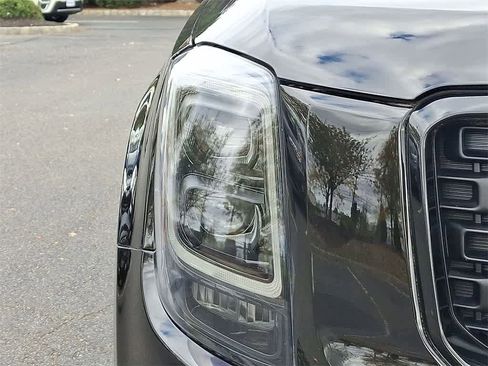 Used 2022 Kia Telluride EX w/ EX Premium Package image 27