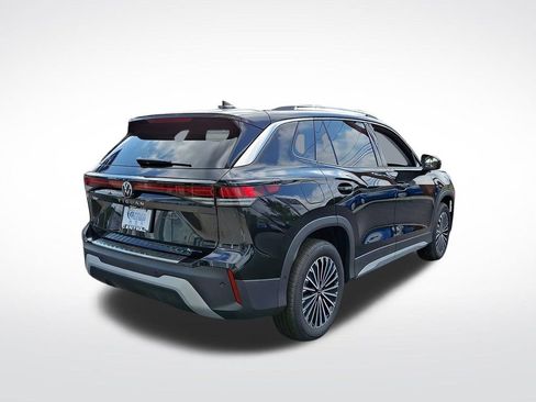 New 2025 Volkswagen Tiguan S image 7