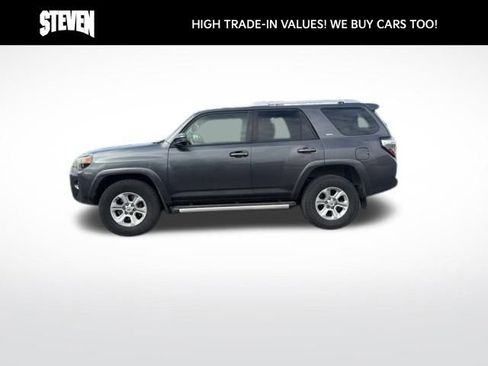 Used 2015 Toyota 4Runner SR5 image 3