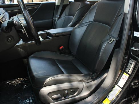Used 2019 Lexus ES 300h w/ Premium Package FWD image 17