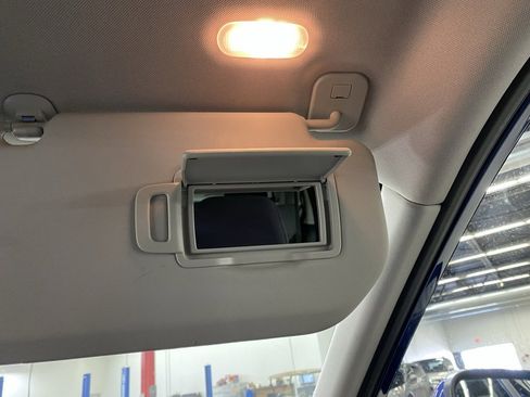 Used 2023 Nissan Rogue SV image 35