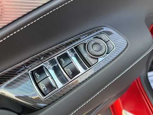 Used 2023 Chevrolet Corvette Stingray Premium Conv w/ Z51 Performance Package image 12