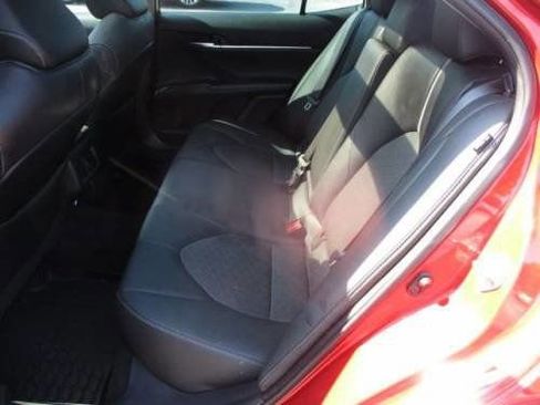 Used 2021 Toyota Camry XSE image 5