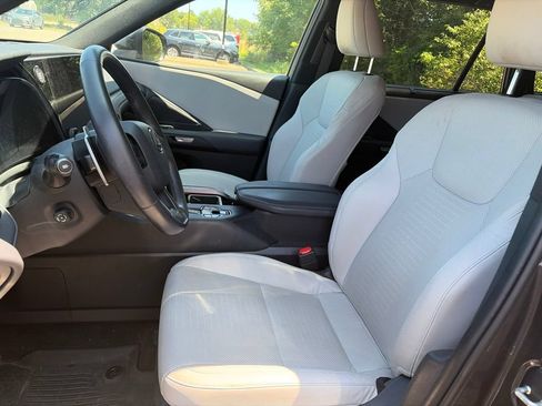 Used 2024 Lexus TX 350 AWD w/ Cold Weather Package image 4