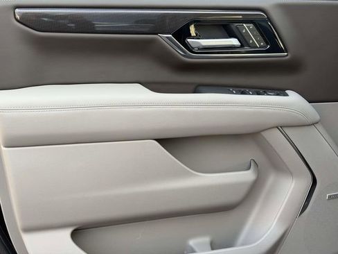 New 2026 GMC Yukon XL Elevation image 5