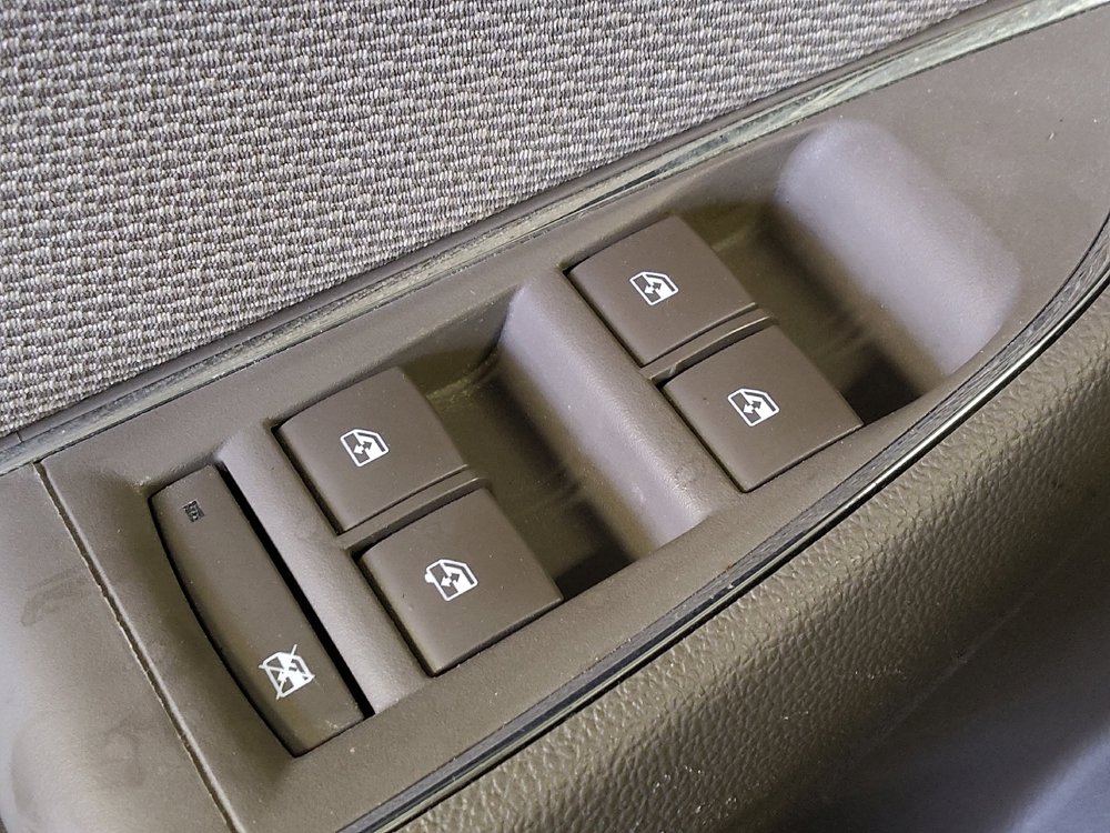 Used 2017 Chevrolet Cruze LT FWD image 27