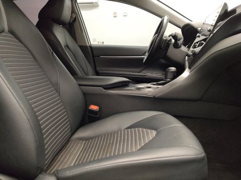 Used 2022 Toyota Camry SE w/ Convenience Package image 21