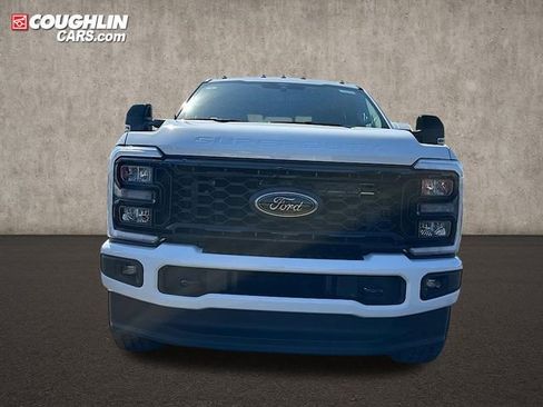 New 2026 Ford F350 Lariat w/ Black Appearance Package image 2