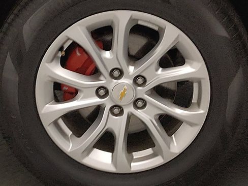 Used 2020 Chevrolet Equinox LS image 31