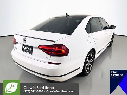 Used 2018 Volkswagen Passat 3.6 image 9