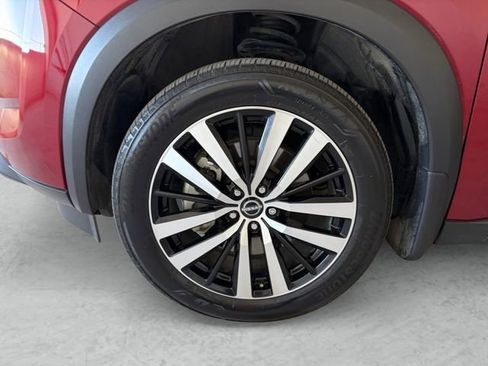 Used 2024 Nissan Pathfinder Platinum image 23