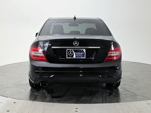 Used 2014 Mercedes-Benz C 250 Sedan image 3