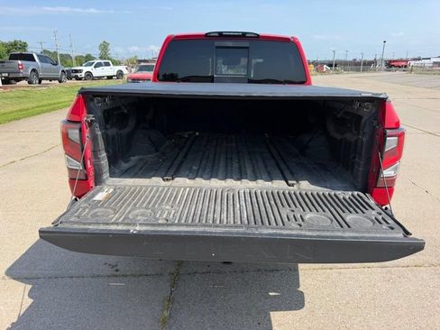 Used 2021 Nissan Titan PRO-4X w/ Pro-4x Convenience Package AWD/4WD image 5