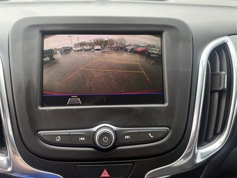 Used 2020 Chevrolet Equinox LT FWD image 19