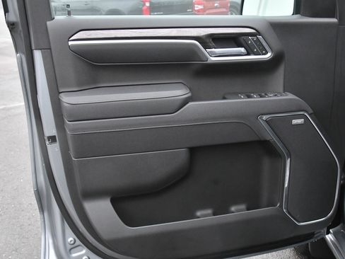 Used 2025 Chevrolet Silverado 1500 LTZ w/ Technology Package image 16