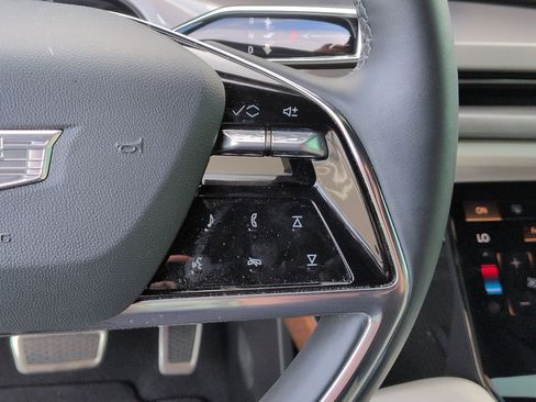 Used 2026 Cadillac Vistiq Luxury image 20