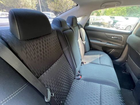 Used 2018 Nissan Altima 2.5 SV image 16