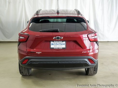 Used 2025 Chevrolet Trax RS w/ Driver Confidence Package image 6