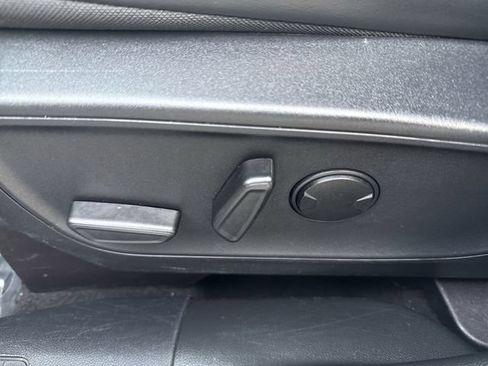 Used 2025 Ford Escape ST-Line Select AWD/4WD image 12