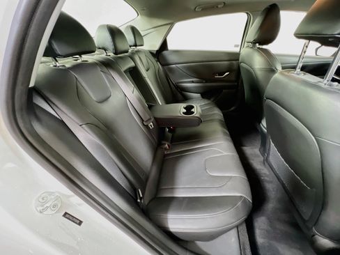 Used 2023 Hyundai Elantra Limited FWD image 28